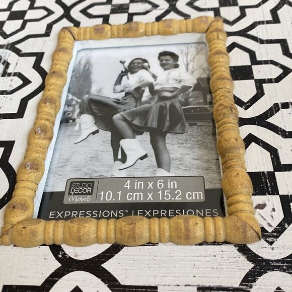 Expressions Picture Frame 4”x6”  - Picture 2 of 3